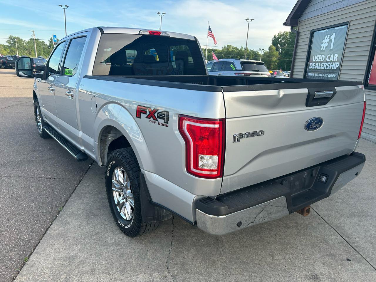 Used 2017 Ford F150 XLT w/ Equipment Group 302A Luxury AWD/4WD image 7