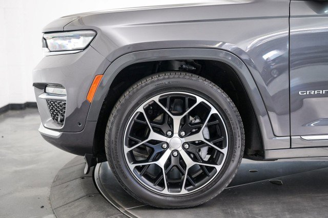 Used 2023 Jeep Grand Cherokee Summit image 16