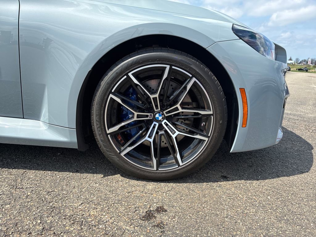 Used 2025 BMW M2 w/ Lighting Package image 9