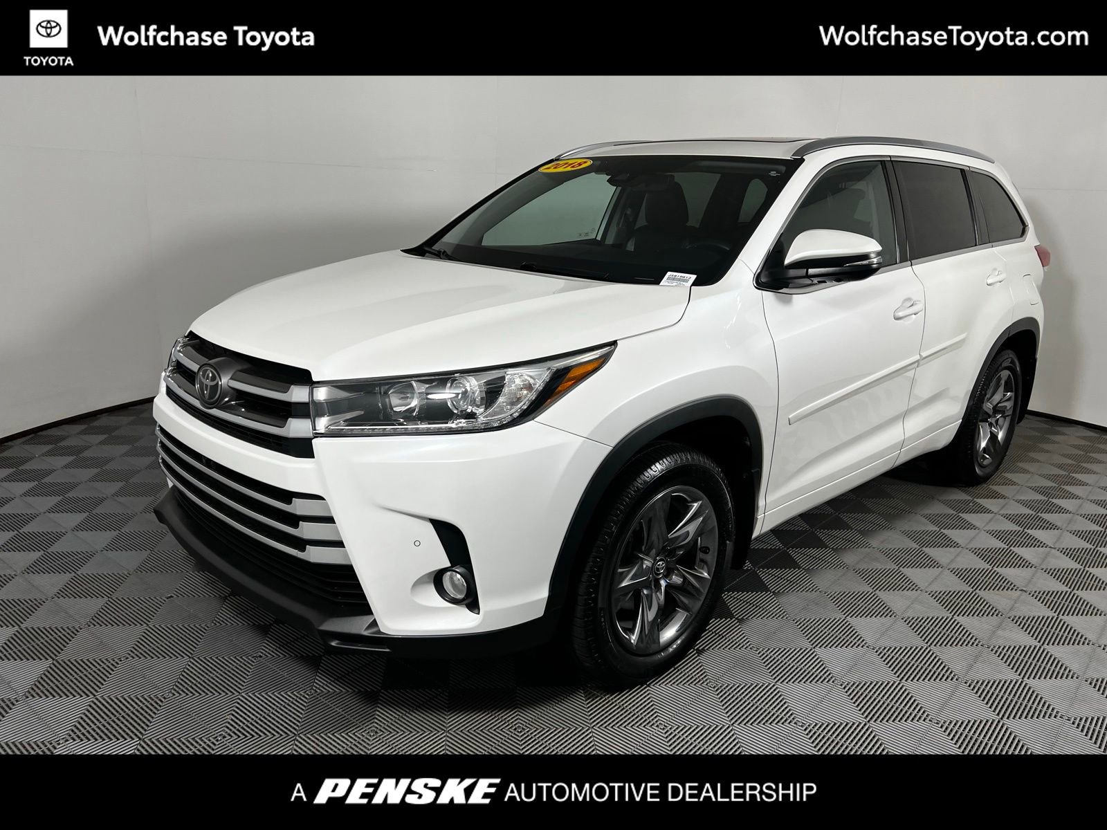 Used 2018 Toyota Highlander Limited Platinum image 1
