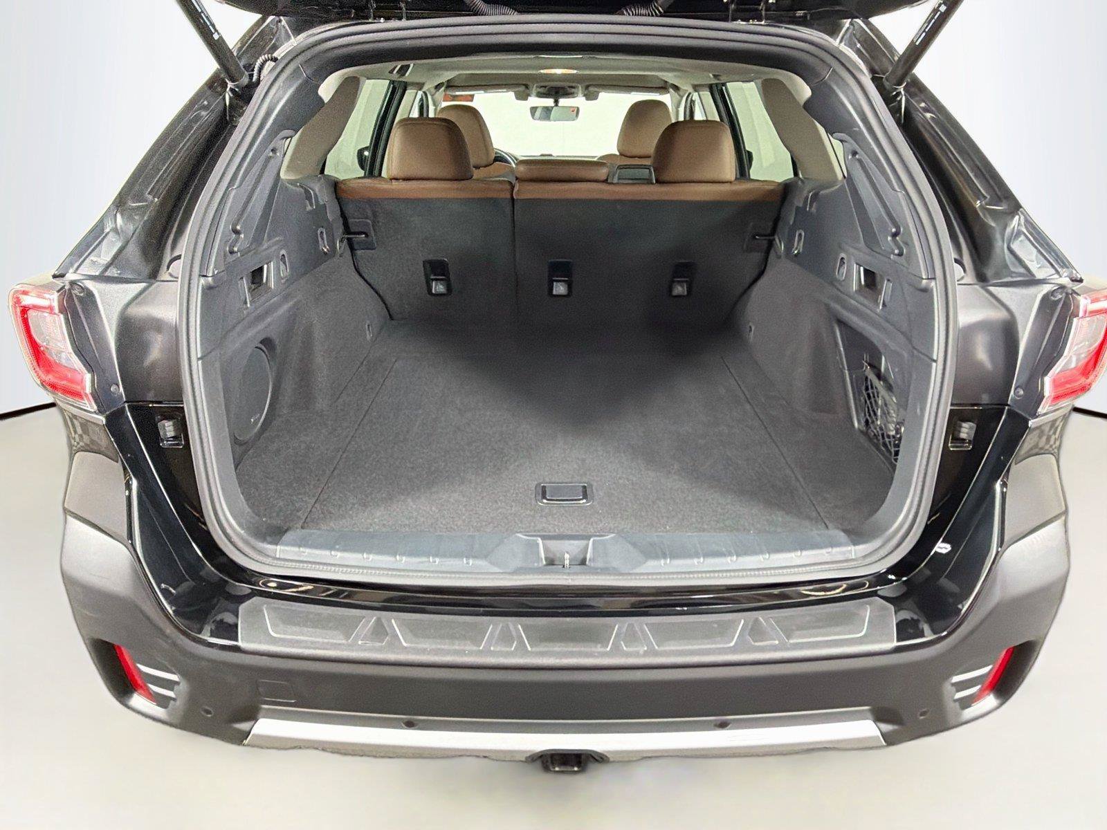 Used 2022 Subaru Outback Touring XT AWD/4WD image 14