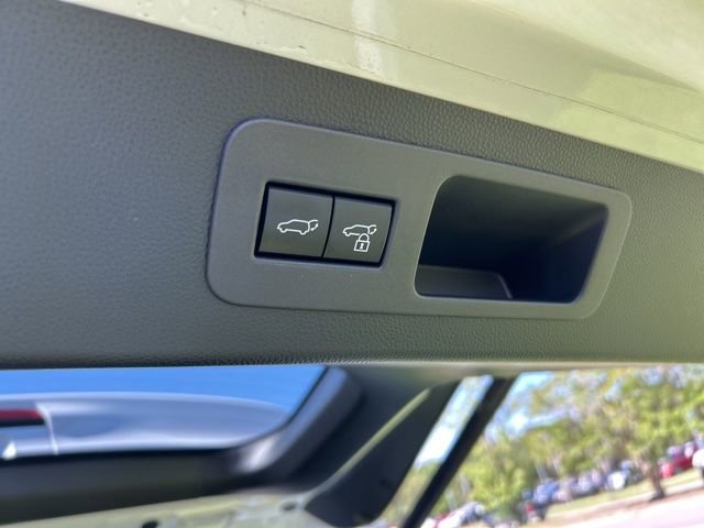 Certified 2025 Lexus LX 700h Overtrail AWD/4WD image 11
