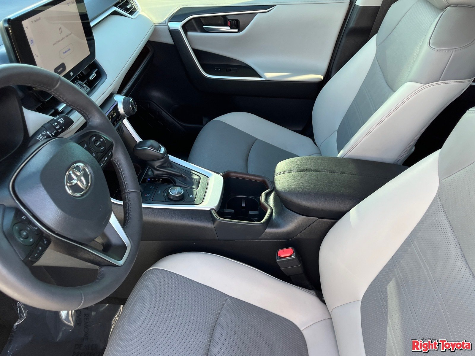 Certified 2025 Toyota RAV4 Limited w/ Advanced Technology Package AWD/4WD image 21