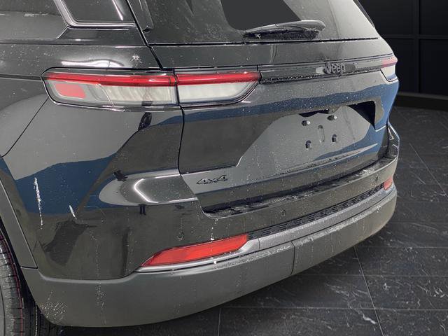 New 2026 Jeep Grand Cherokee Altitude image 36