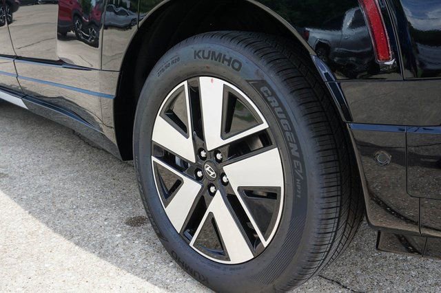 New 2026 Hyundai Ioniq 9 SEL image 6