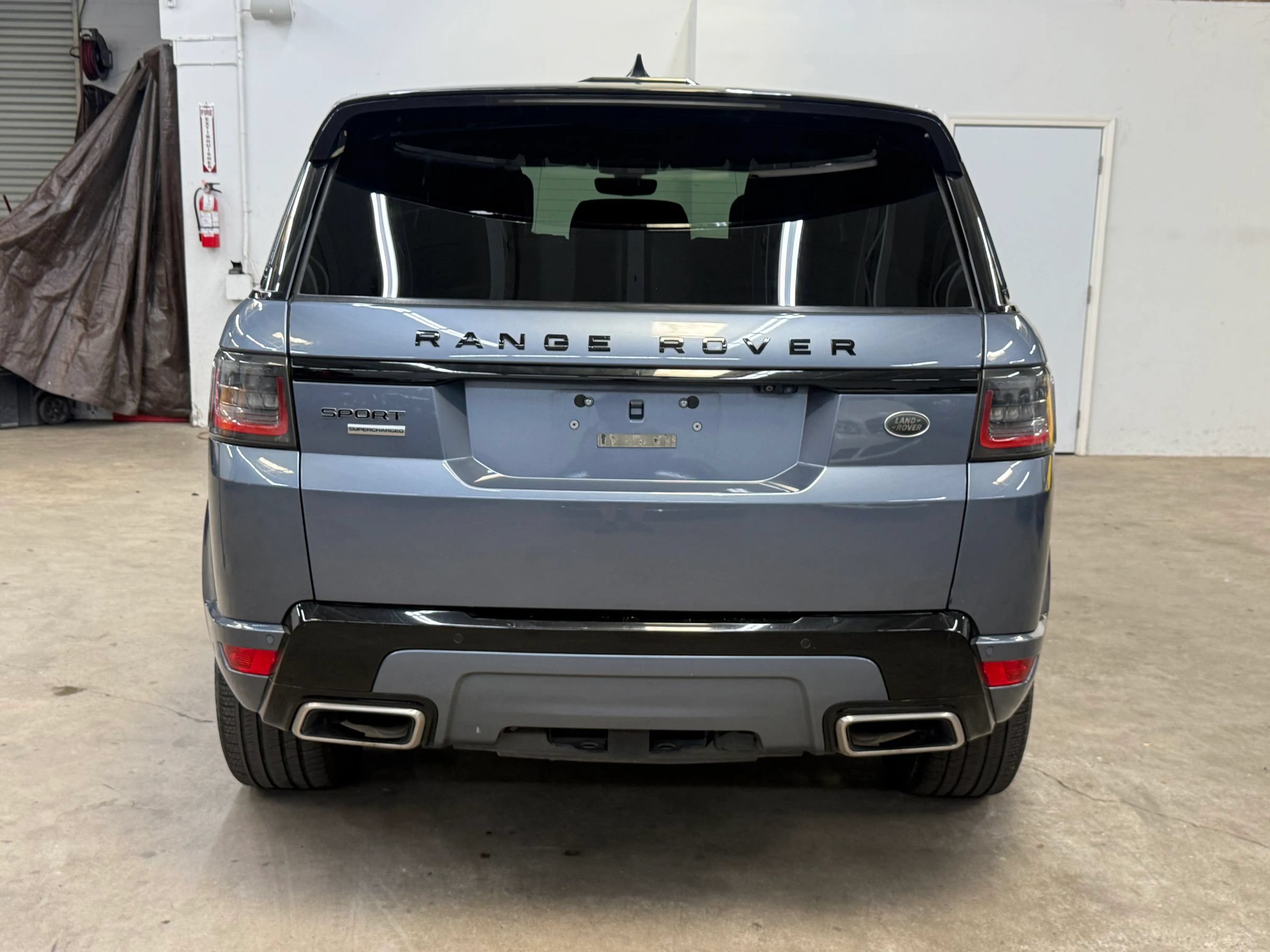 Used 2018 Land Rover Range Rover Sport Supercharged AWD/4WD image 4