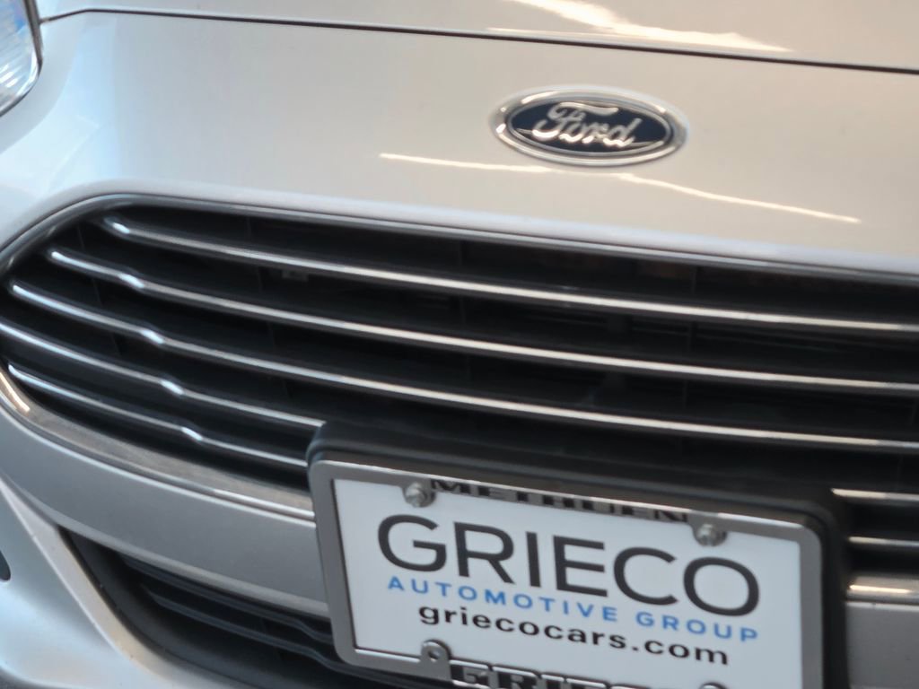 Used 2017 Ford Fiesta SE w/ Cold Weather Package image 5