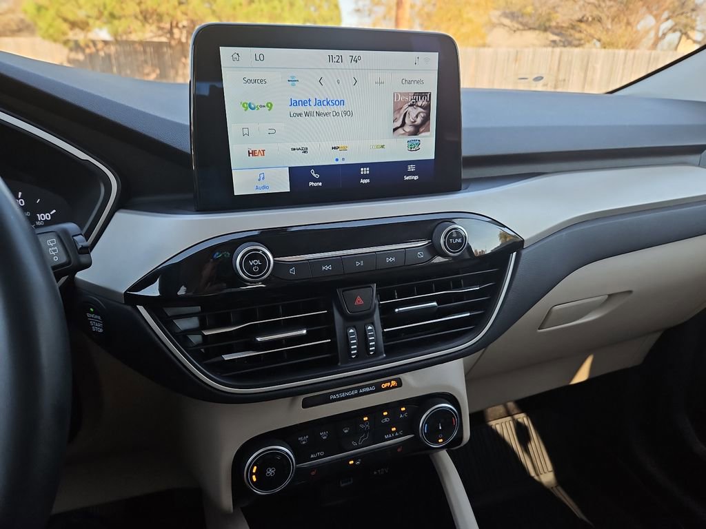 Used 2022 Ford Escape SE w/ Cold Weather Package image 22