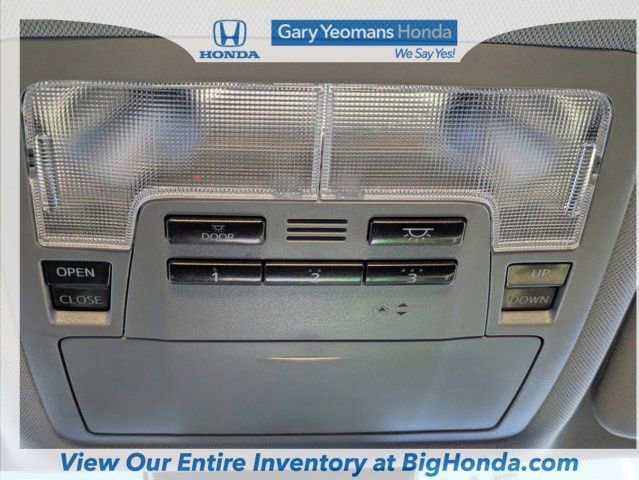 Used 2018 Toyota Highlander Limited image 35