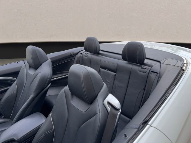 Used 2018 BMW 430i Convertible image 9