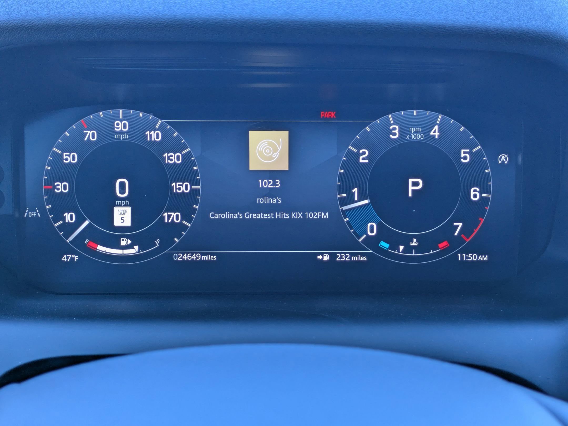 Certified 2025 Land Rover Discovery Sport Dynamic SE image 10