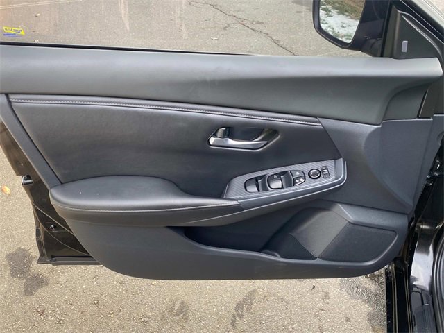 Used 2022 Nissan Sentra SV w/ Trunk Package image 12