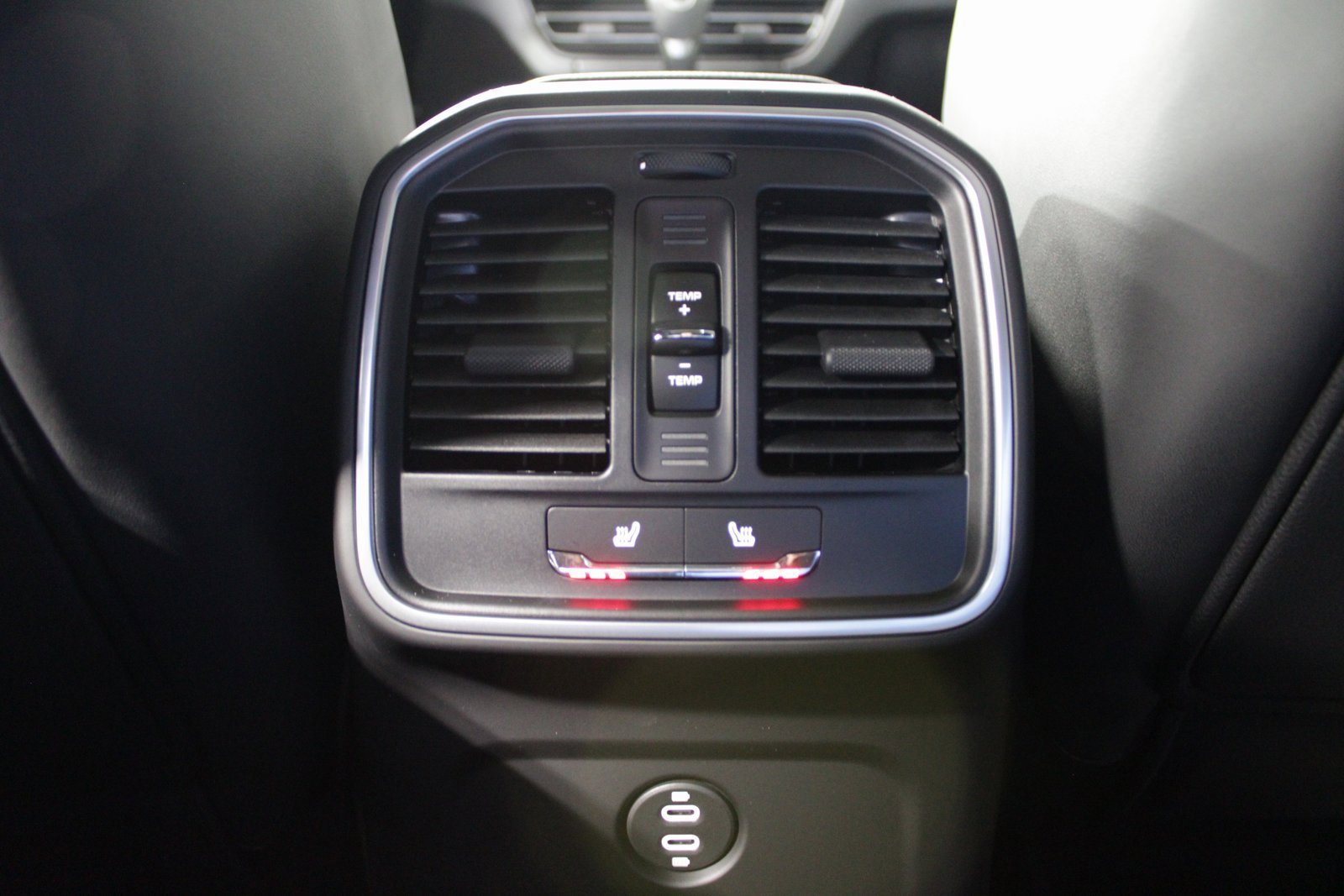 New 2026 Porsche Macan image 20