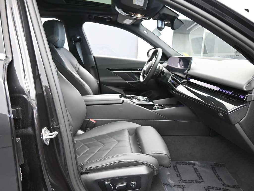 Used 2024 BMW 530i xDrive image 52