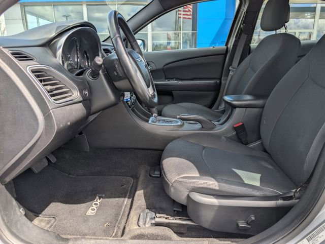 Used 2013 Chrysler 200 Touring w/ Cold Weather Group image 10
