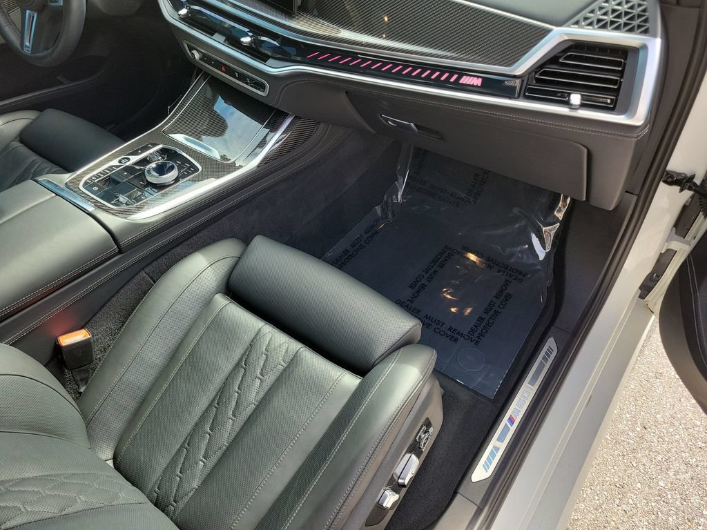 Used 2025 BMW X7 M60i AWD/4WD image 19