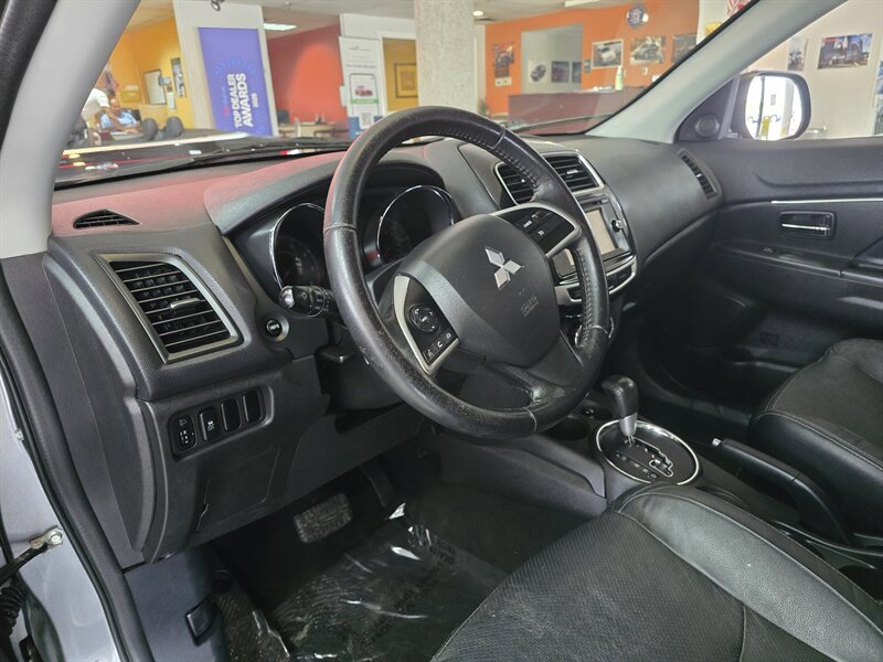 Used 2015 Mitsubishi Outlander Sport SE AWD/4WD image 8