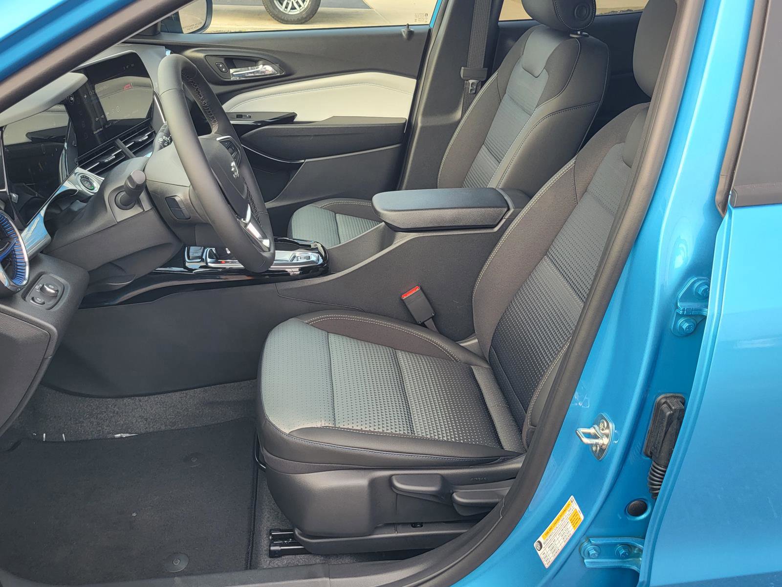 New 2026 Chevrolet Trax LT FWD image 15