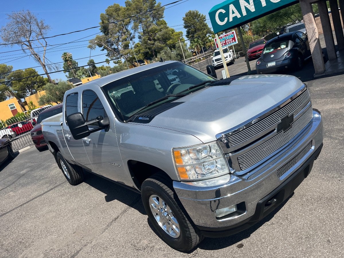 Used 2011 Chevrolet Silverado 3500 LTZ w/ LTZ Plus Package AWD/4WD image 46