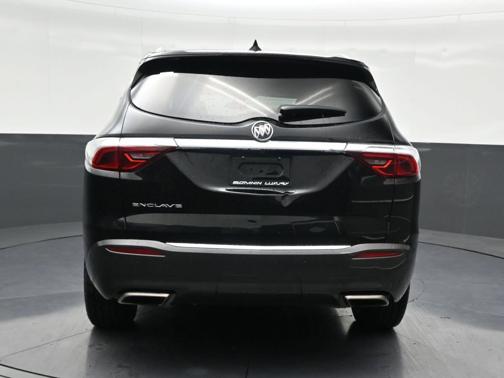 Used 2022 Buick Enclave Essence image 4