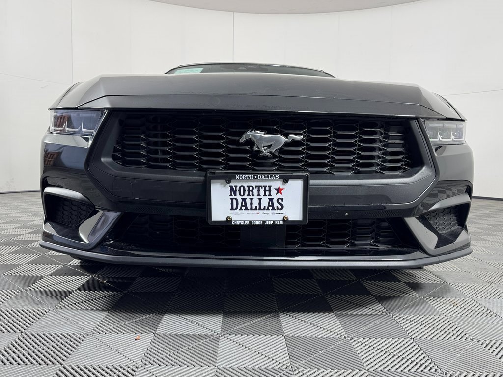 Used 2024 Ford Mustang Convertible image 11