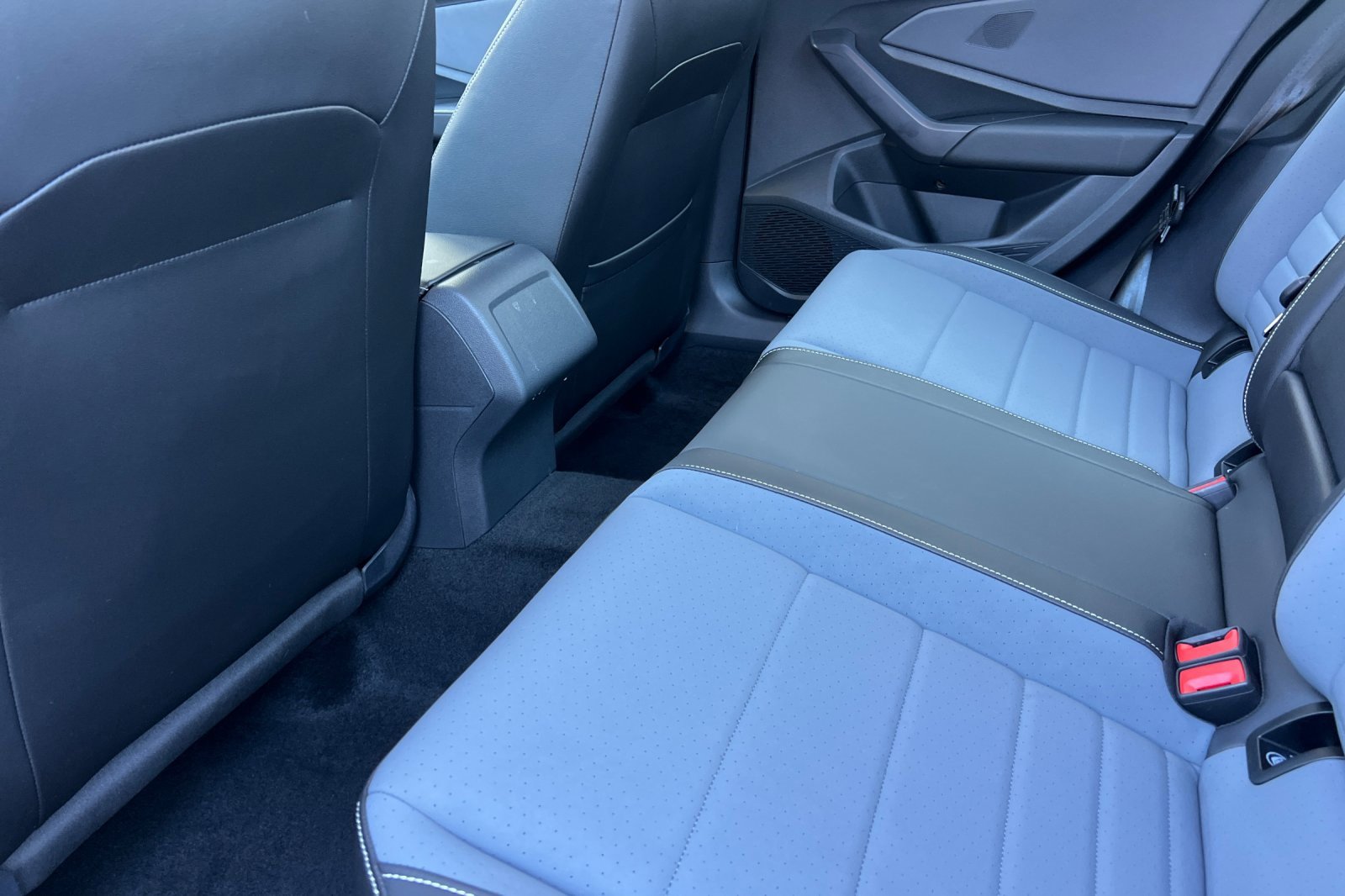 Certified 2025 Volkswagen Jetta SE image 12