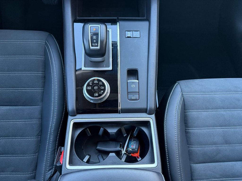 Used 2023 Mitsubishi Outlander SE image 17