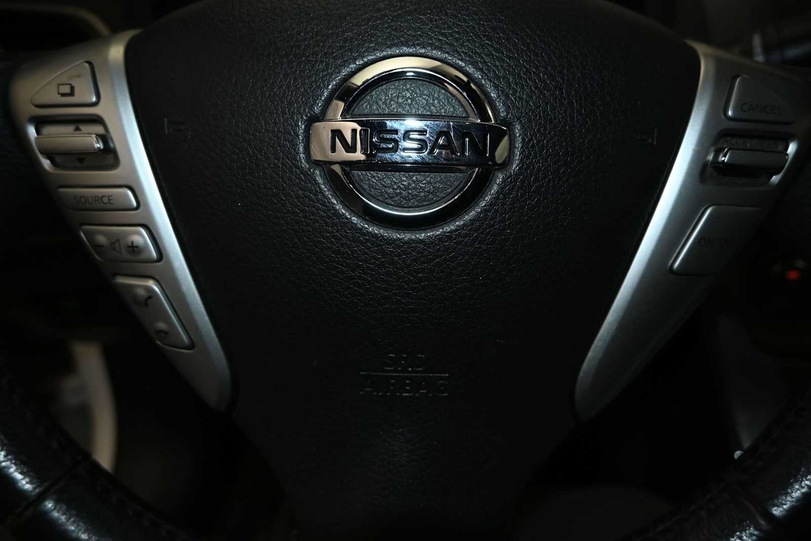 Used 2014 Nissan Sentra SR w/ SR Driver Package FWD image 11