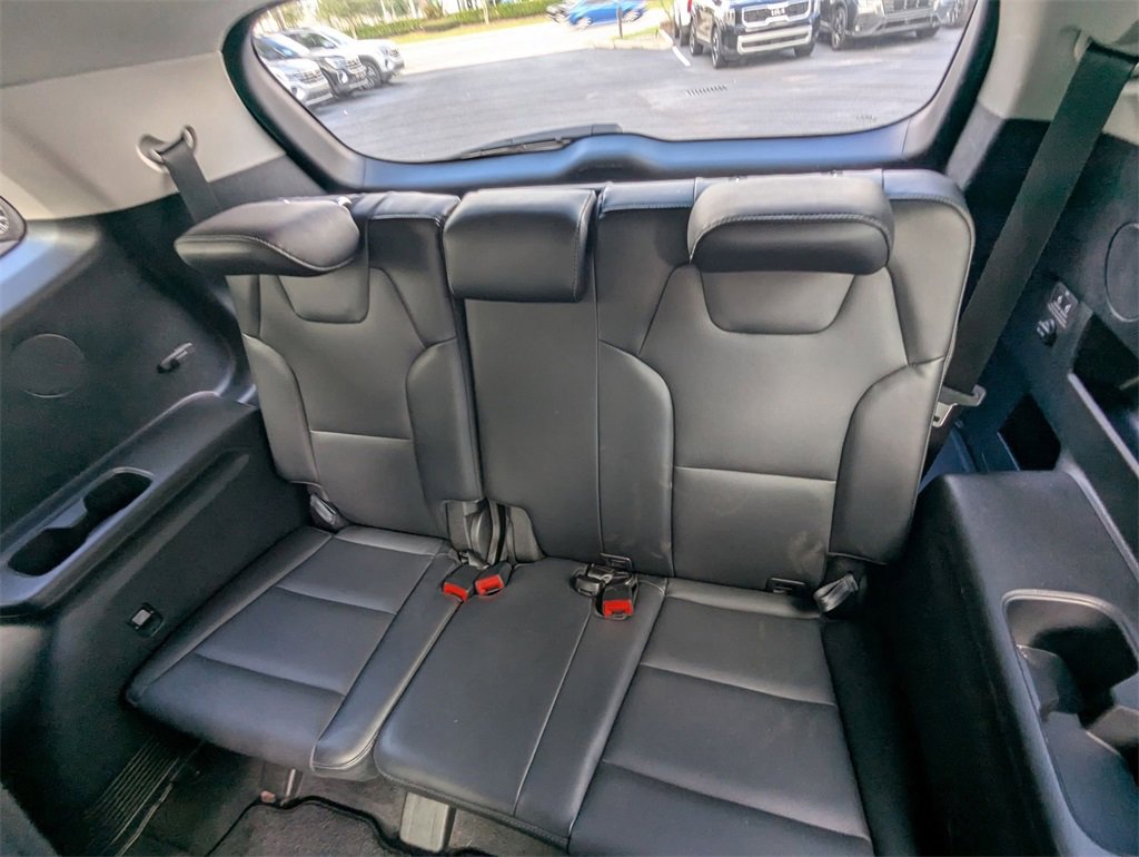 Used 2025 Kia Telluride S image 28