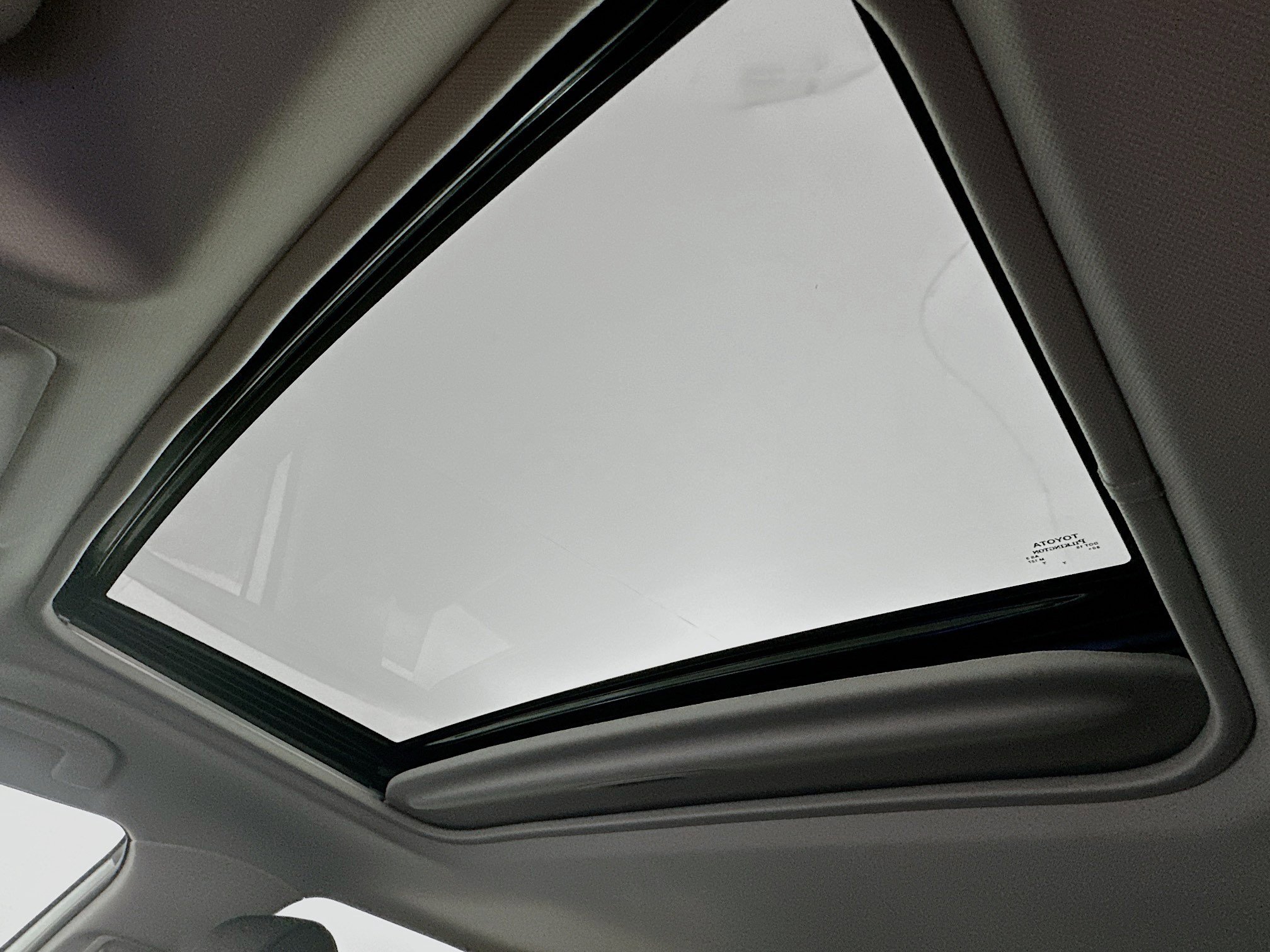 Used 2025 Toyota RAV4 XLE w/ Convenience Package image 26