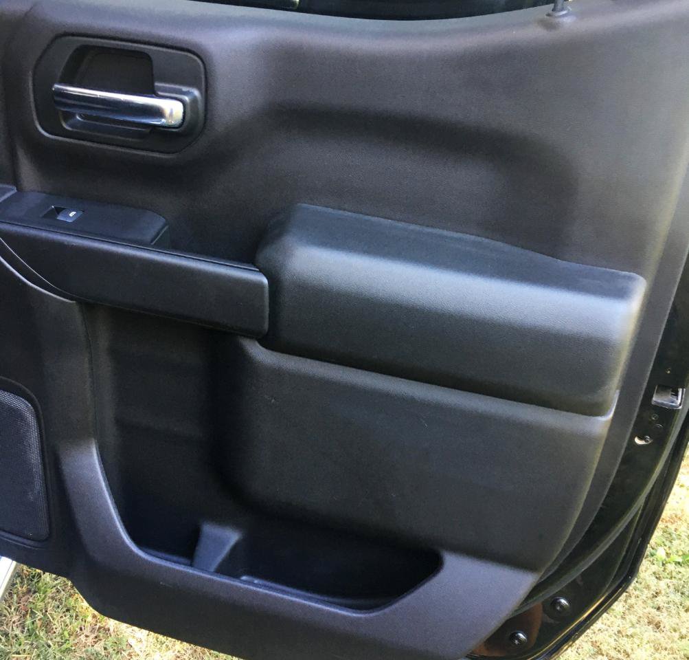 Used 2019 Chevrolet Silverado 1500 Custom w/ Custom Max Trailering Package AWD/4WD image 18