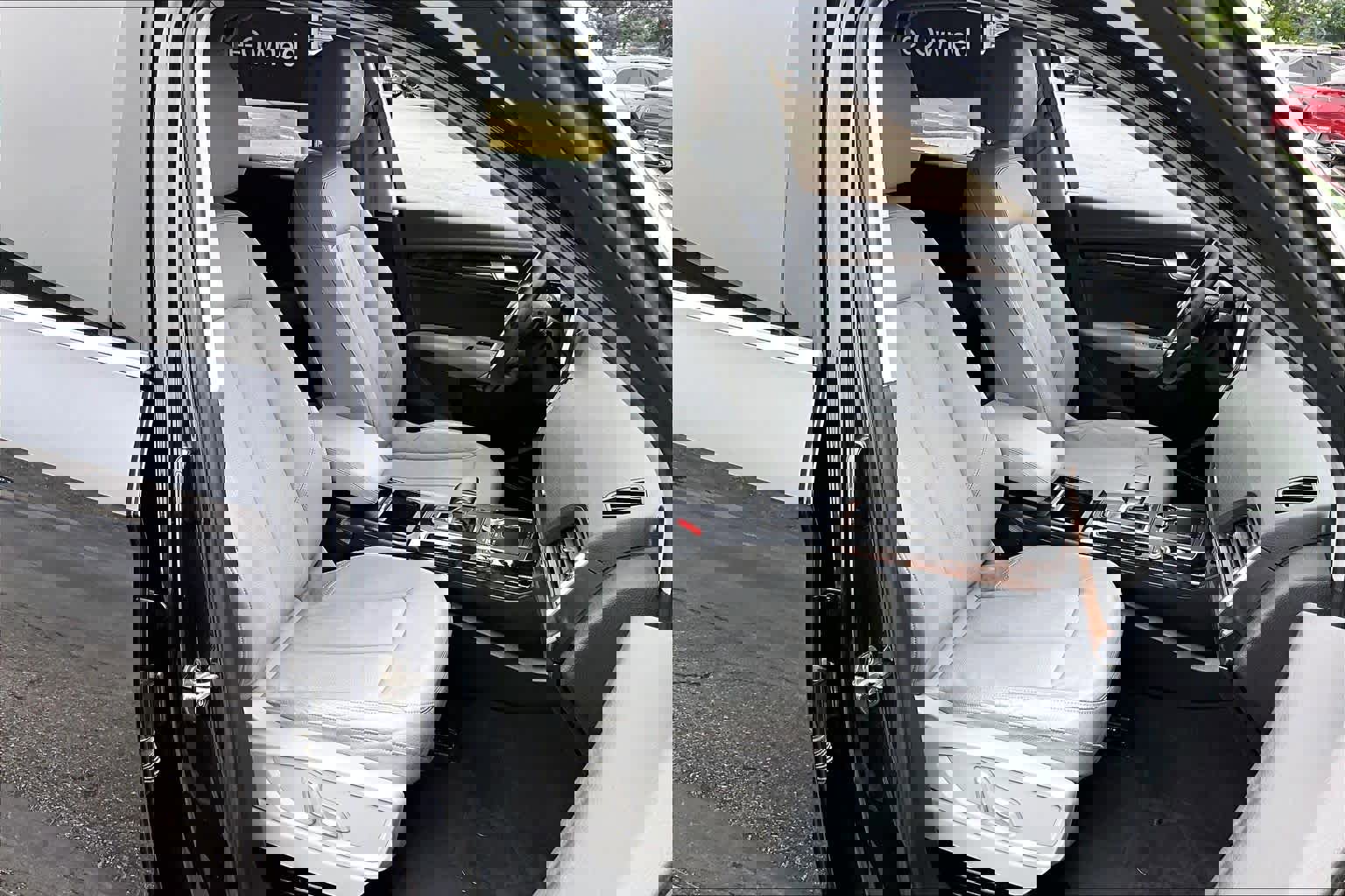 Used 2018 Audi Q5 2.0T Premium Plus w/ Premium Plus Package AWD/4WD image 9