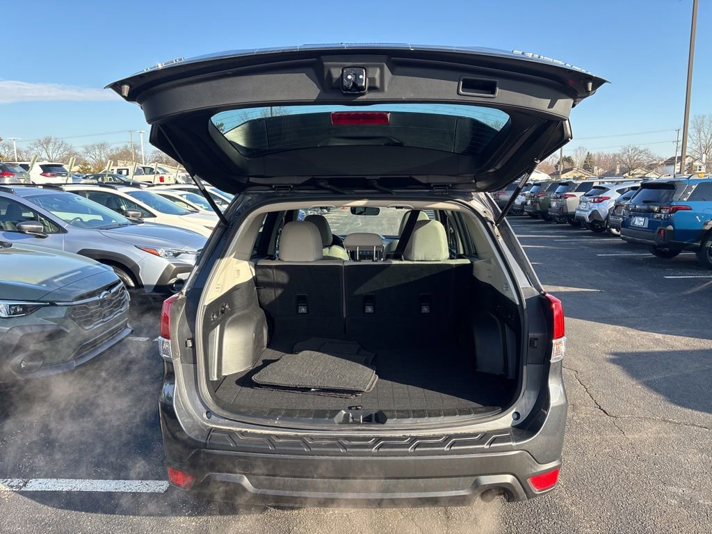 Certified 2023 Subaru Forester Premium AWD/4WD image 7