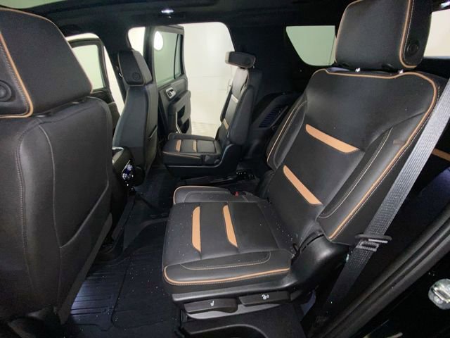 Used 2023 GMC Yukon AT4 w/ AT4 Premium Package AWD/4WD image 13