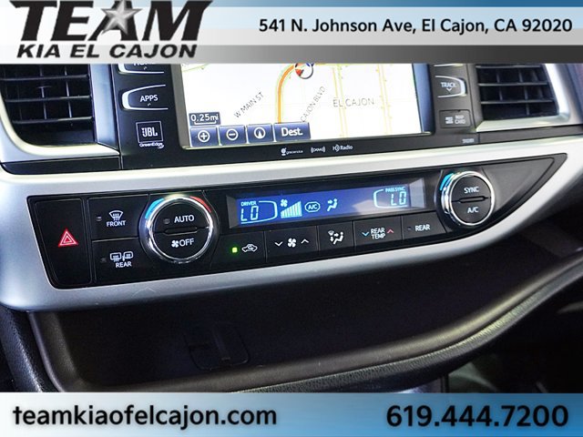 Used 2019 Toyota Highlander Limited FWD image 35