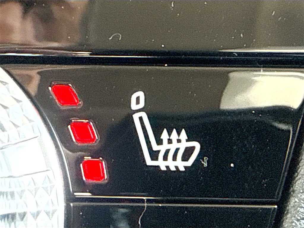 New 2025 Mitsubishi Outlander SE image 21