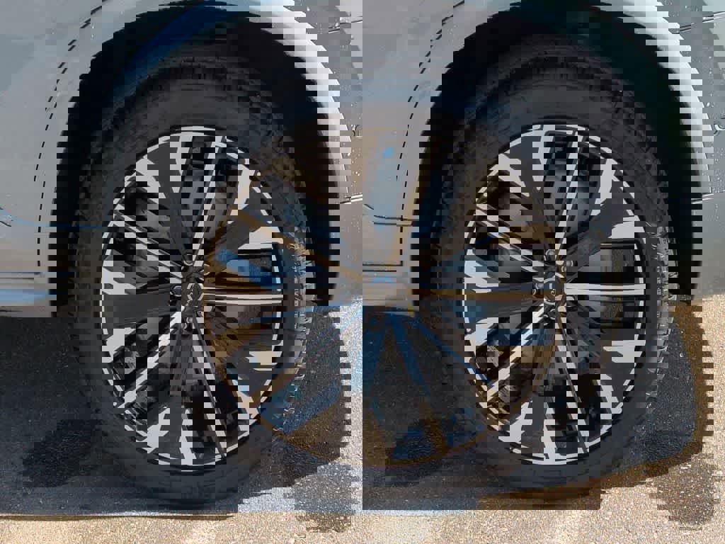 Used 2026 Volvo XC90 B6 Plus w/ Protection Package Premier image 12