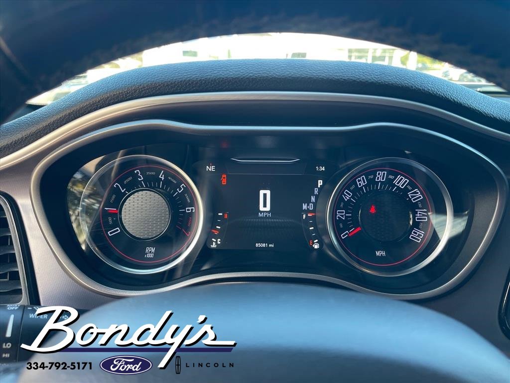 Used 2019 Dodge Challenger SXT w/ Plus Package image 4