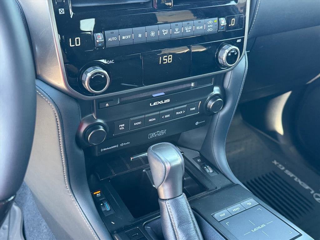 Used 2023 Lexus GX 460 Premium w/ Accessory Package AWD/4WD image 27