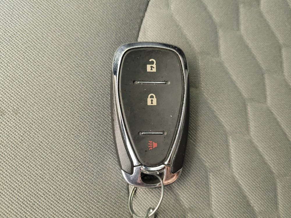 Used 2018 Chevrolet Equinox LS FWD image 32