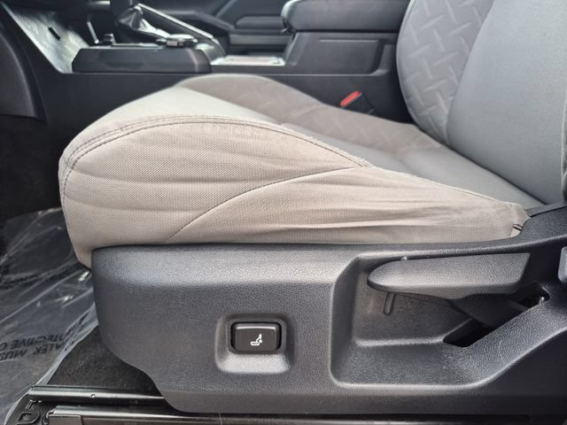 Used 2024 Toyota Tacoma SR5 AWD/4WD image 17