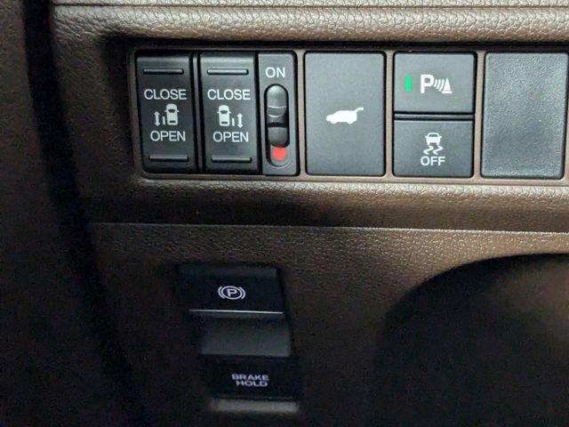 New 2026 Honda Odyssey Touring image 14