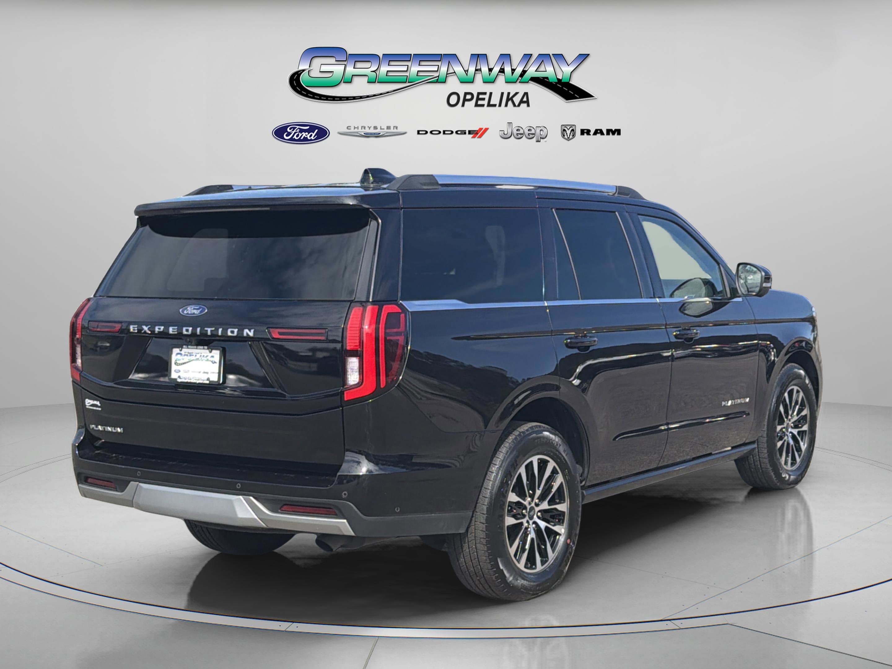 Used 2025 Ford Expedition Platinum image 9