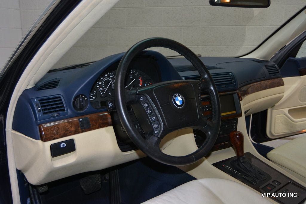 Used 2000 BMW 740iL RWD image 15