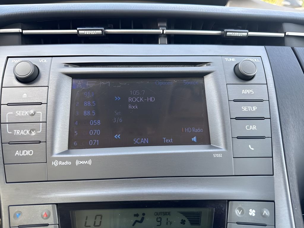 Used 2014 Toyota Prius Three FWD image 17