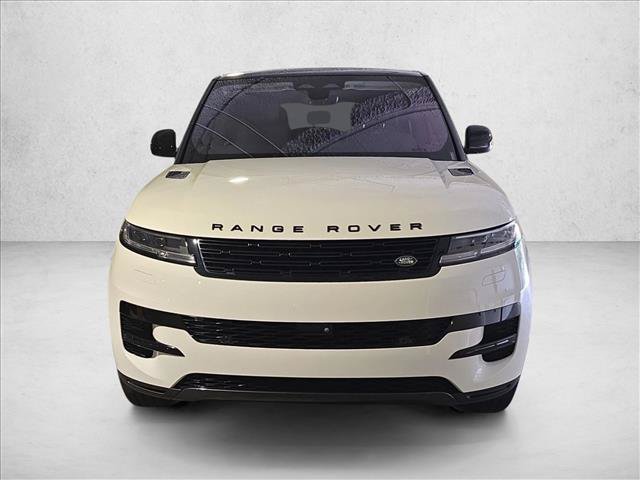 Used 2023 Land Rover Range Rover Sport SE AWD/4WD image 2
