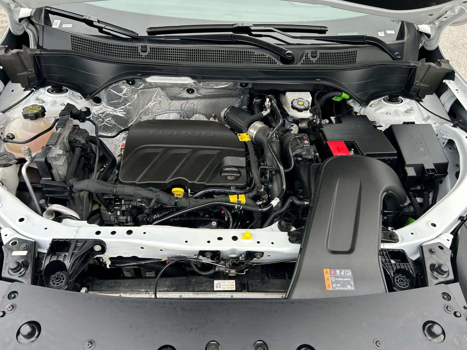 Used 2025 Chevrolet Trax LT w/ LT Convenience Package image 27