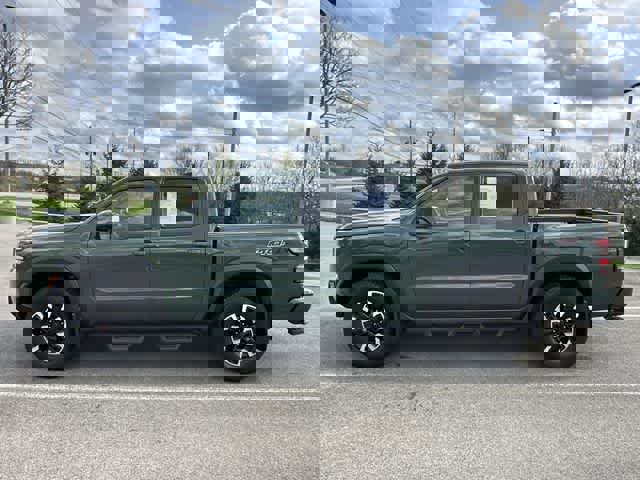 Used 2023 Nissan Frontier PRO-4X w/ Pro Convenience Package image 2