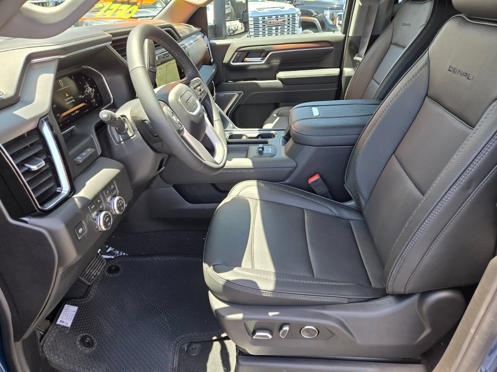 New 2026 GMC Sierra 2500 Denali w/ Denali Reserve Package AWD/4WD image 6