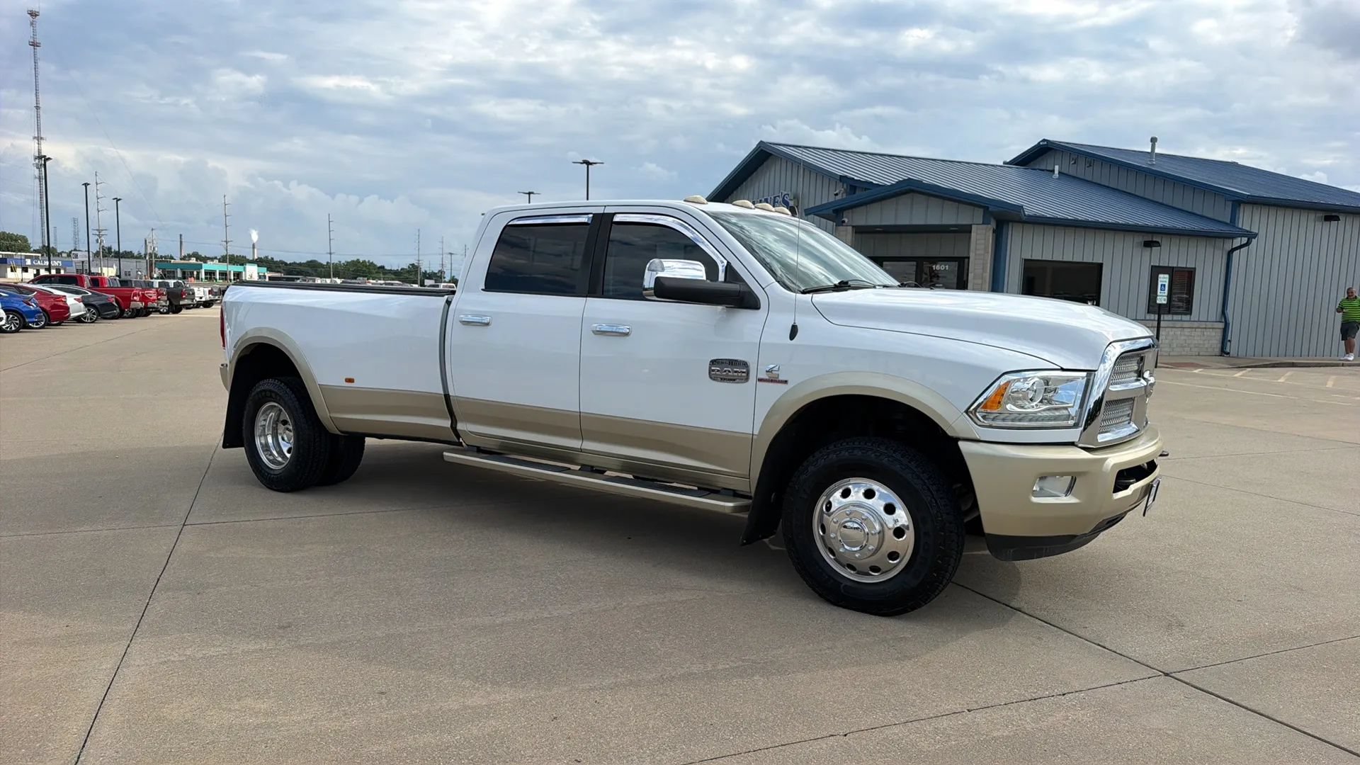 Used 2015 RAM 3500 Laramie Longhorn w/ Convenience Group AWD/4WD image 30